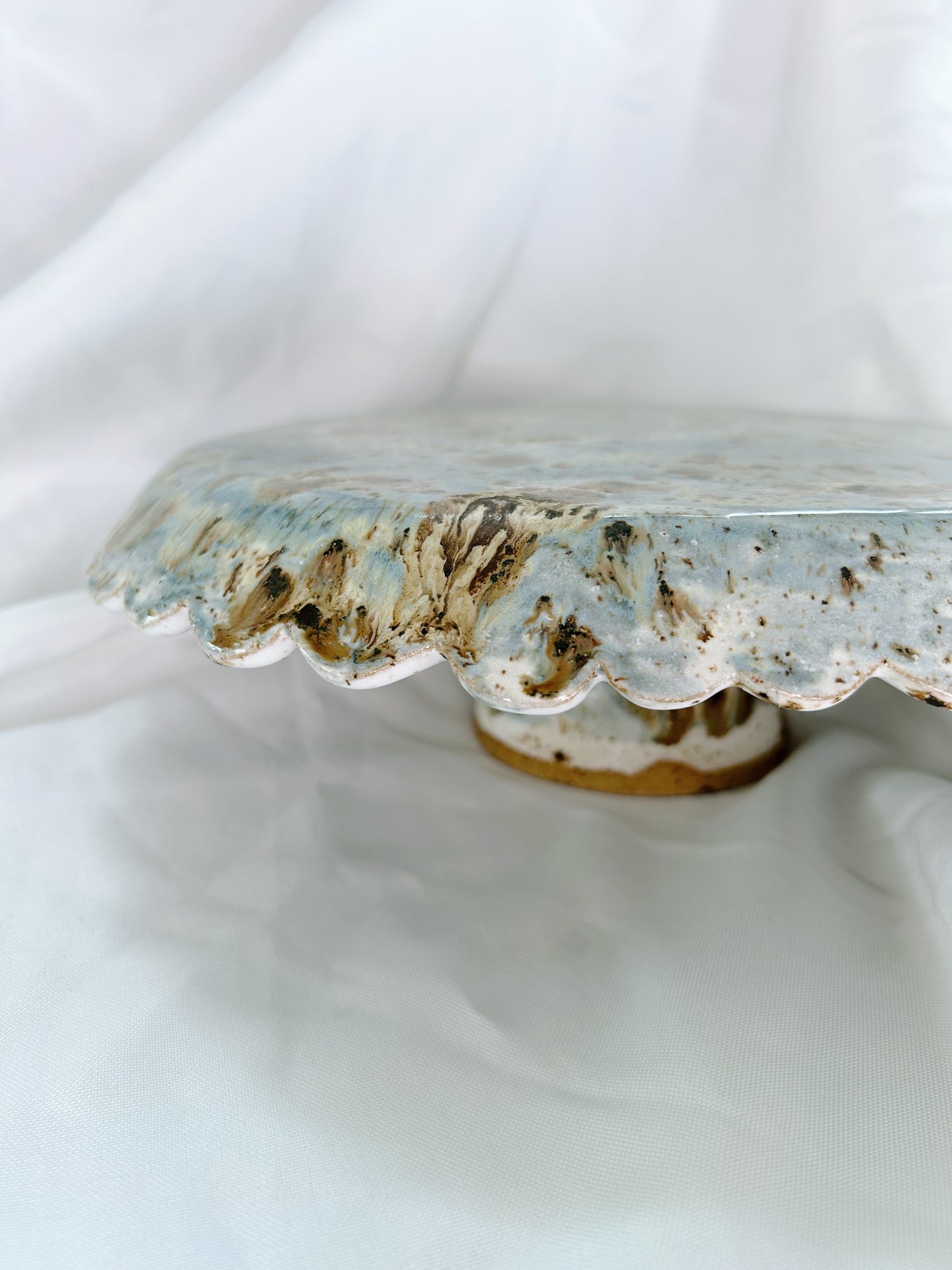 Scalloped cake stand | Pebble Brook