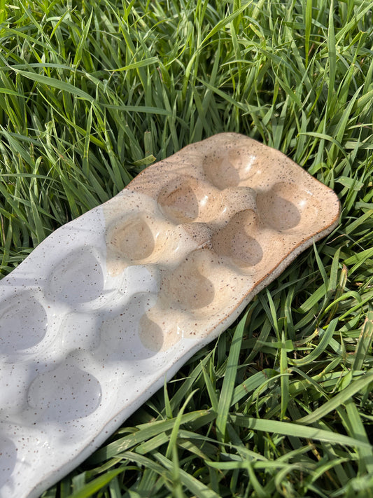 Simple egg tray