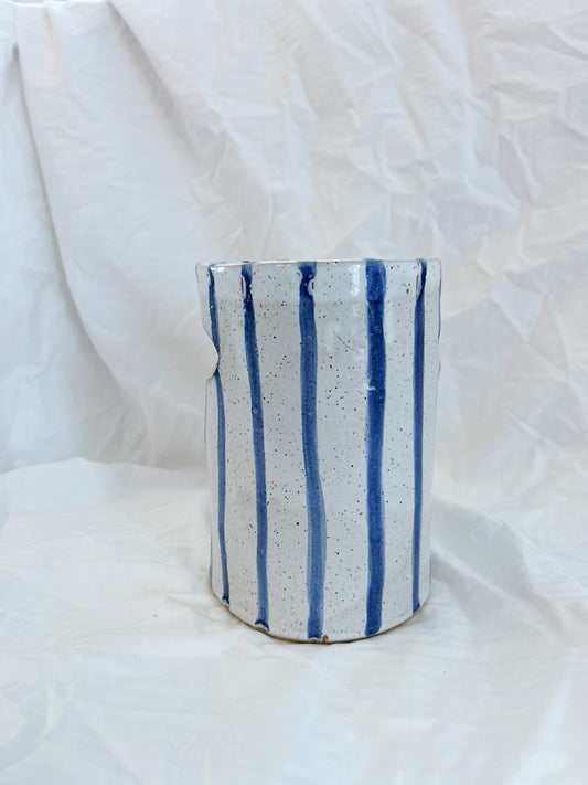 Indigo utensil holder