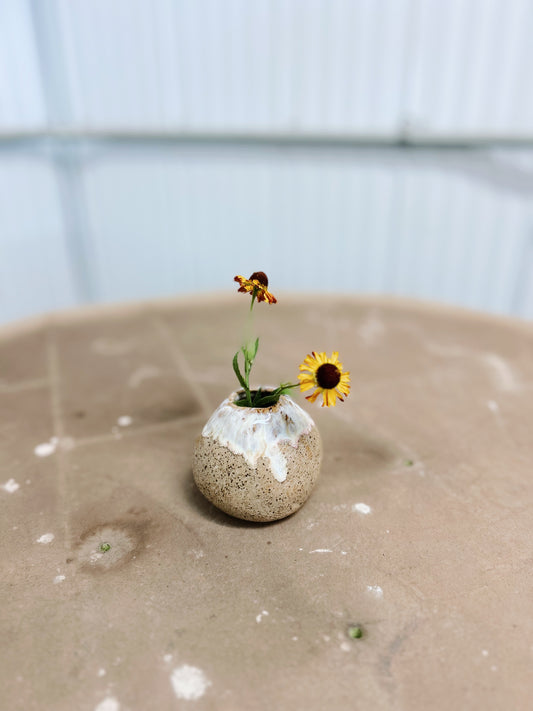 Bud vase 12