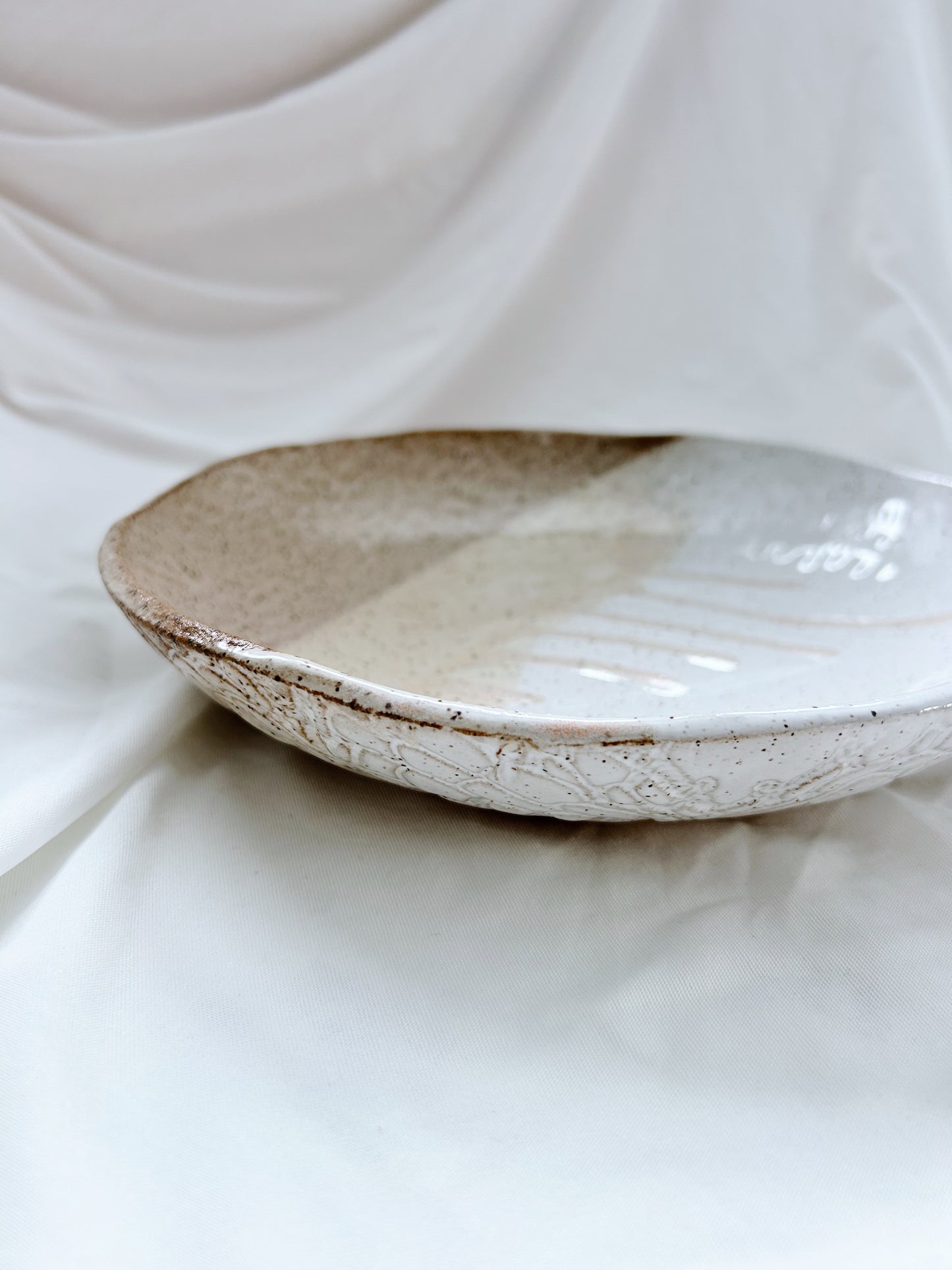 Shallow pasta serving bowl