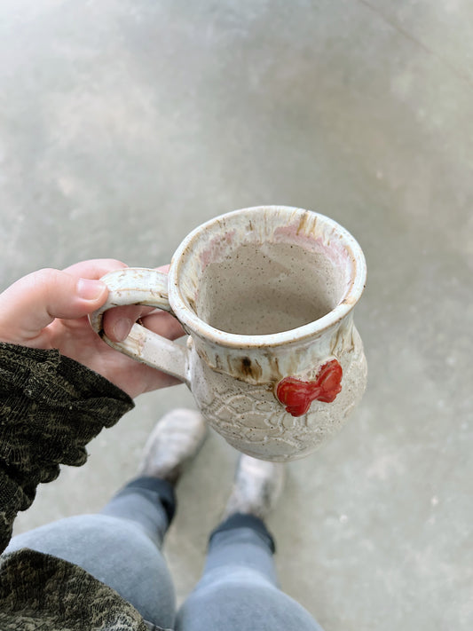 Medium mug with red bow | Elise