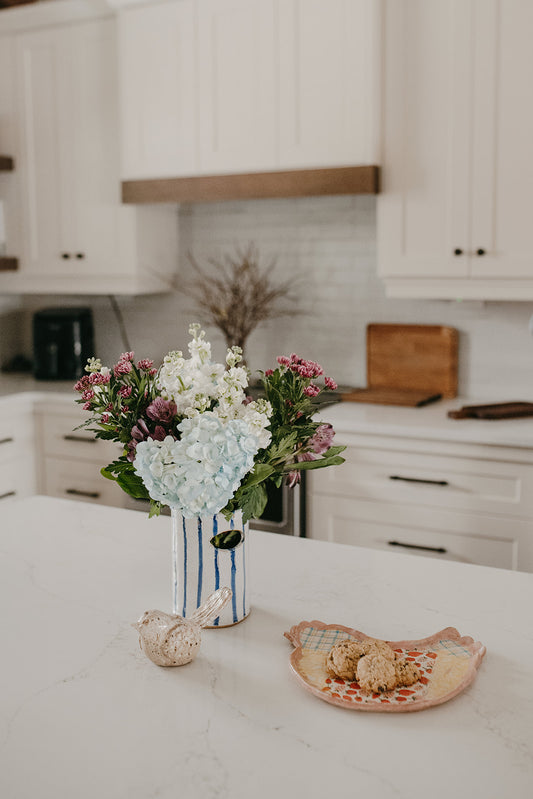 Indigo utensil holder