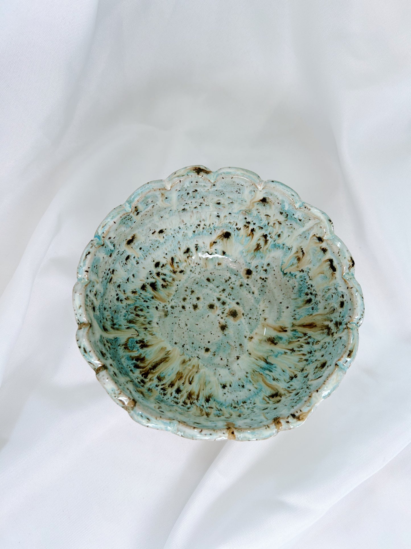 Small Scalloped bowl | Quail egg