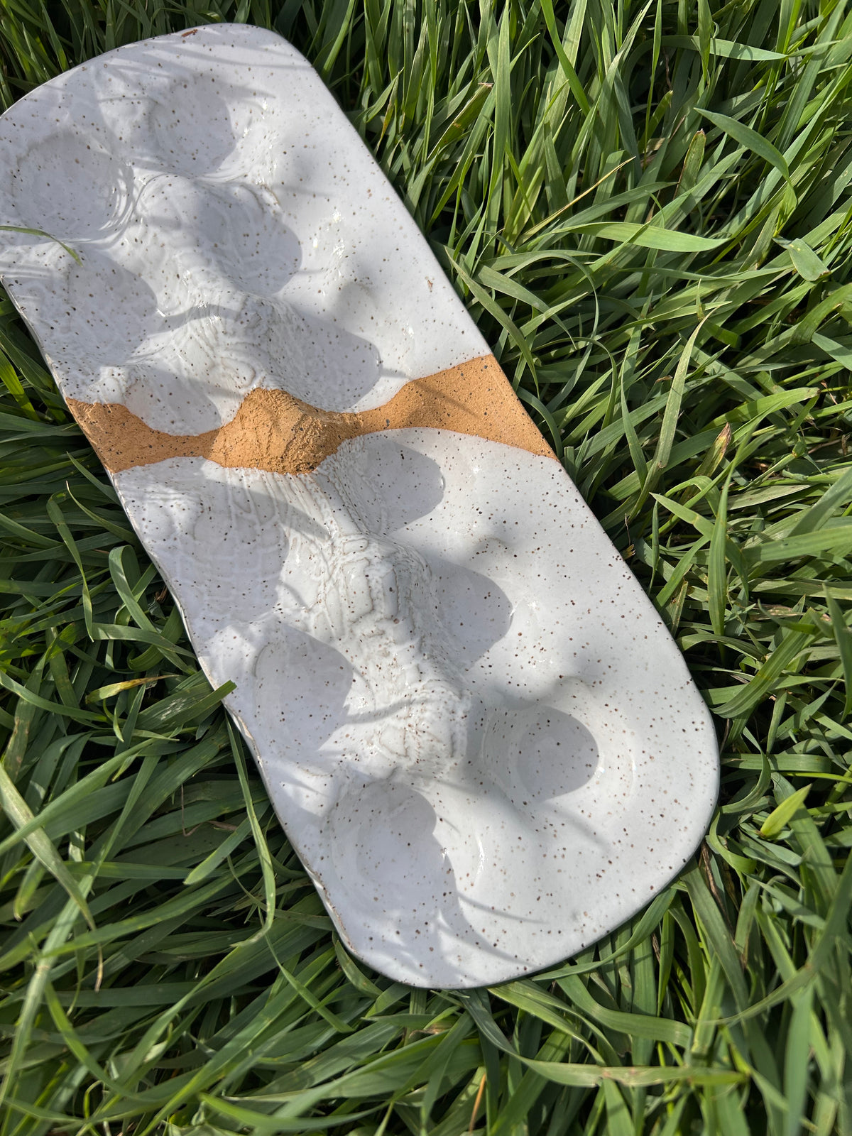 Lace egg tray | white