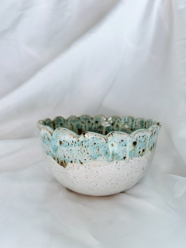 Small Scalloped bowl | Quail egg