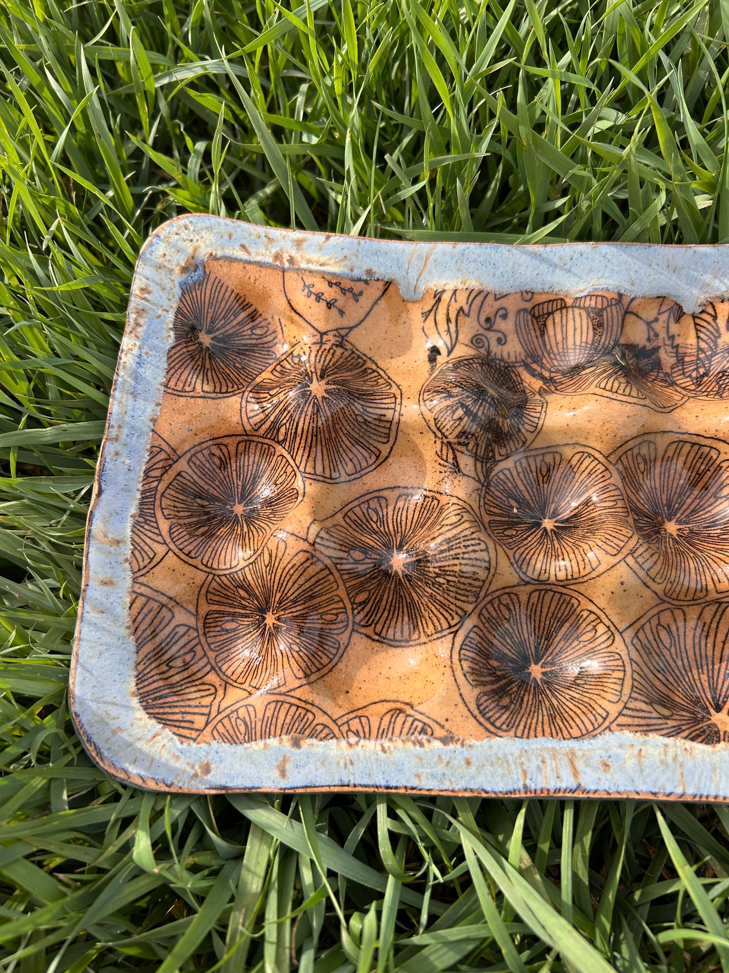 Patchwork egg tray