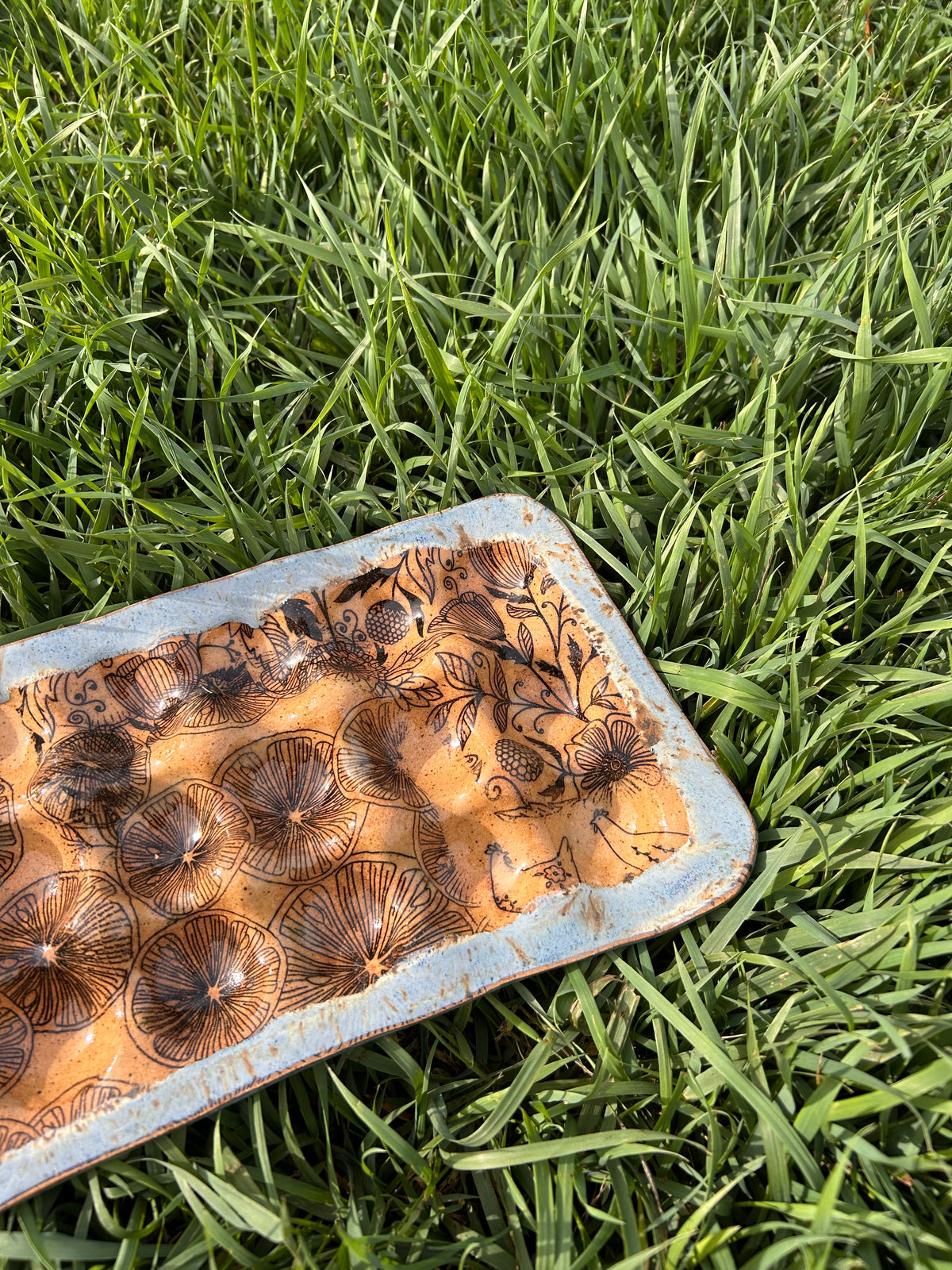 Patchwork egg tray