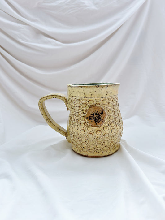 Bee mug 2 - large