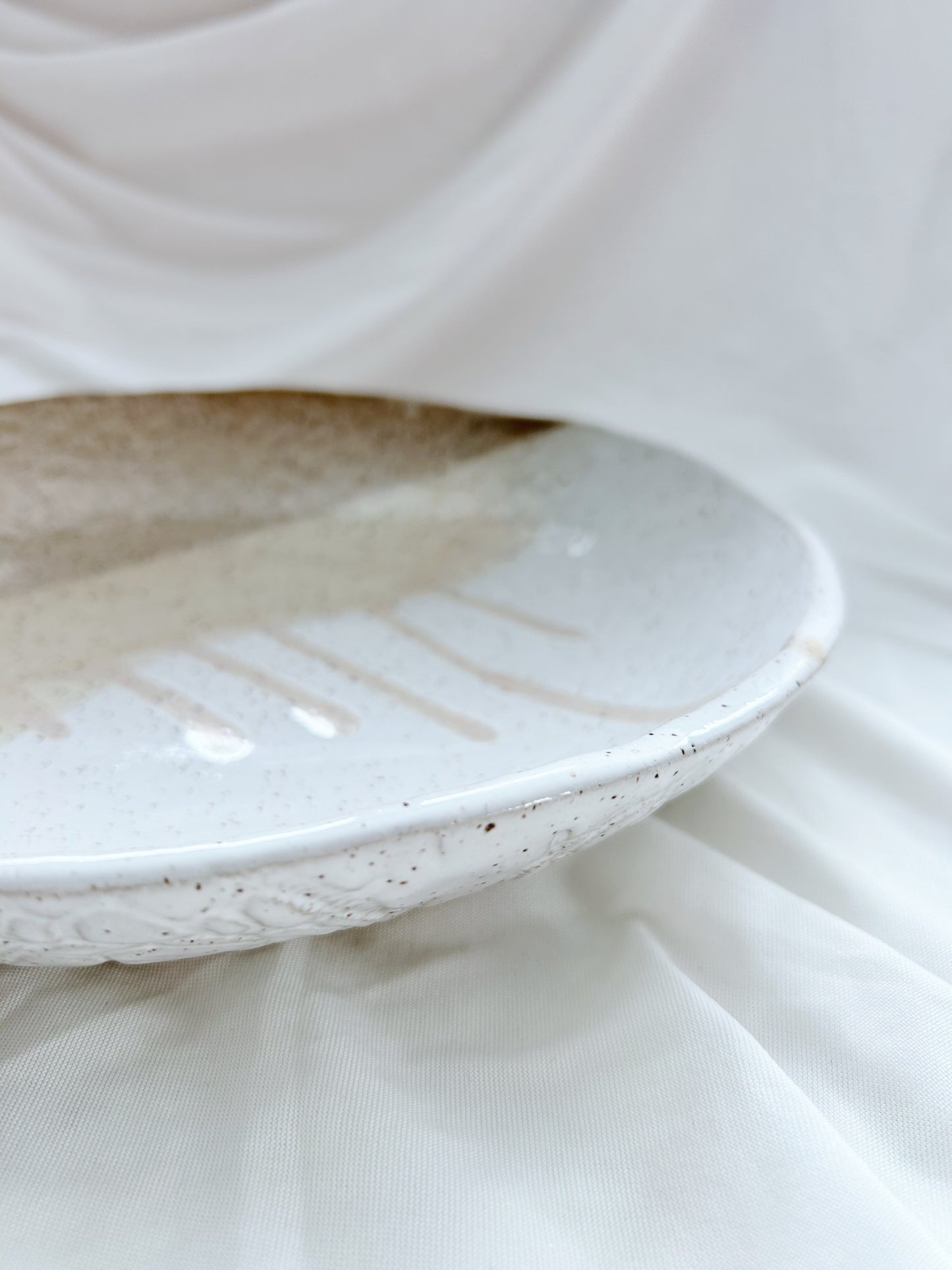 Shallow pasta serving bowl