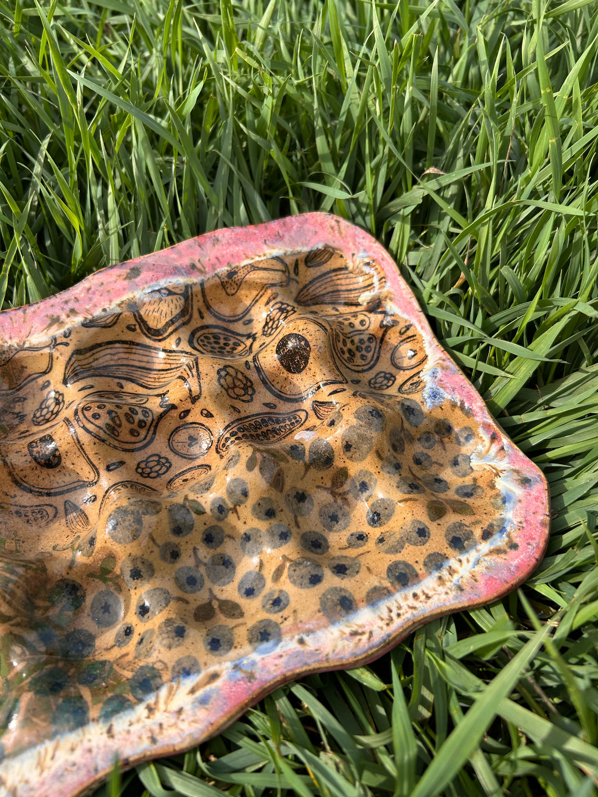 Patchwork egg tray
