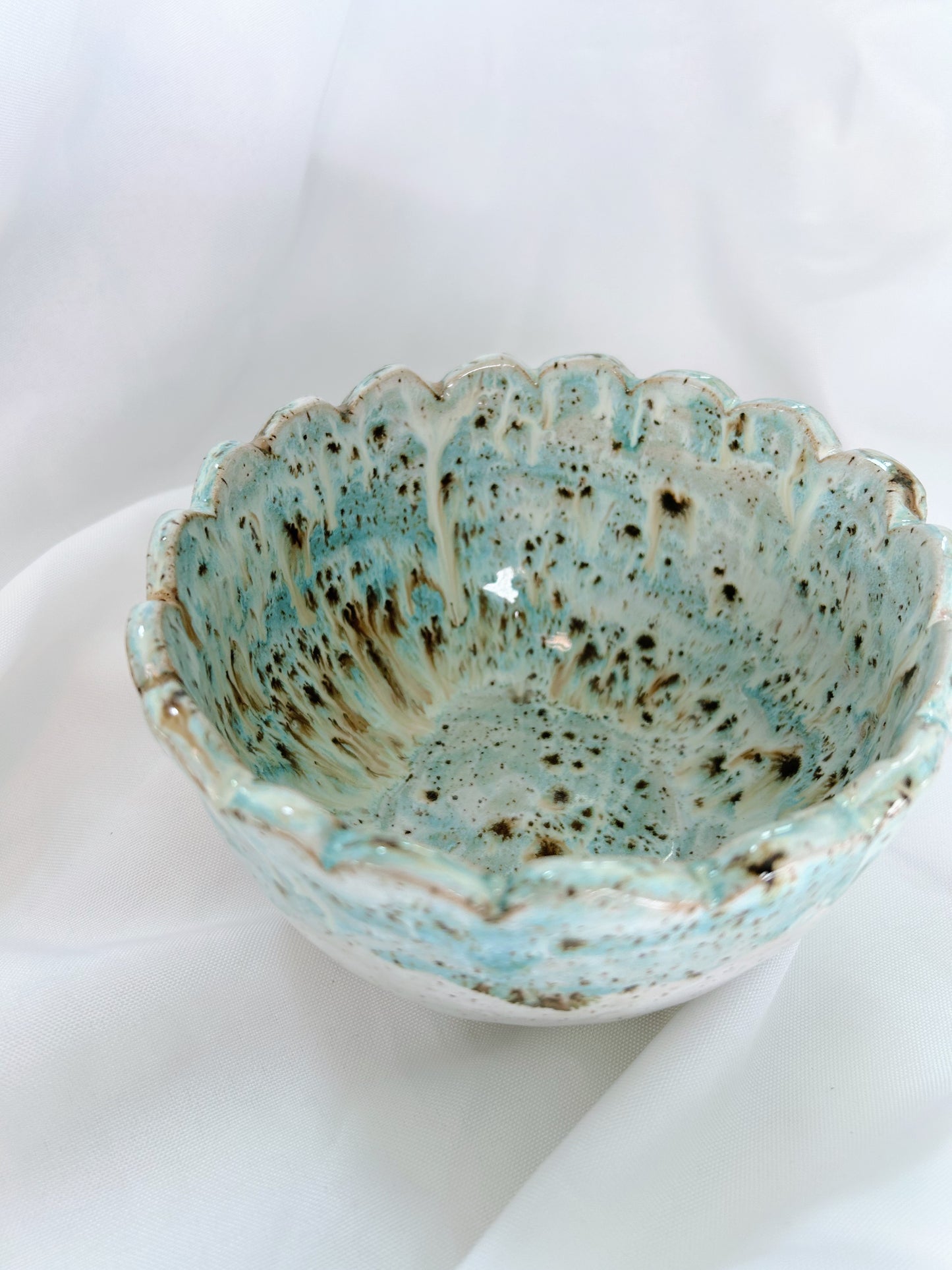 Small Scalloped bowl | Quail egg