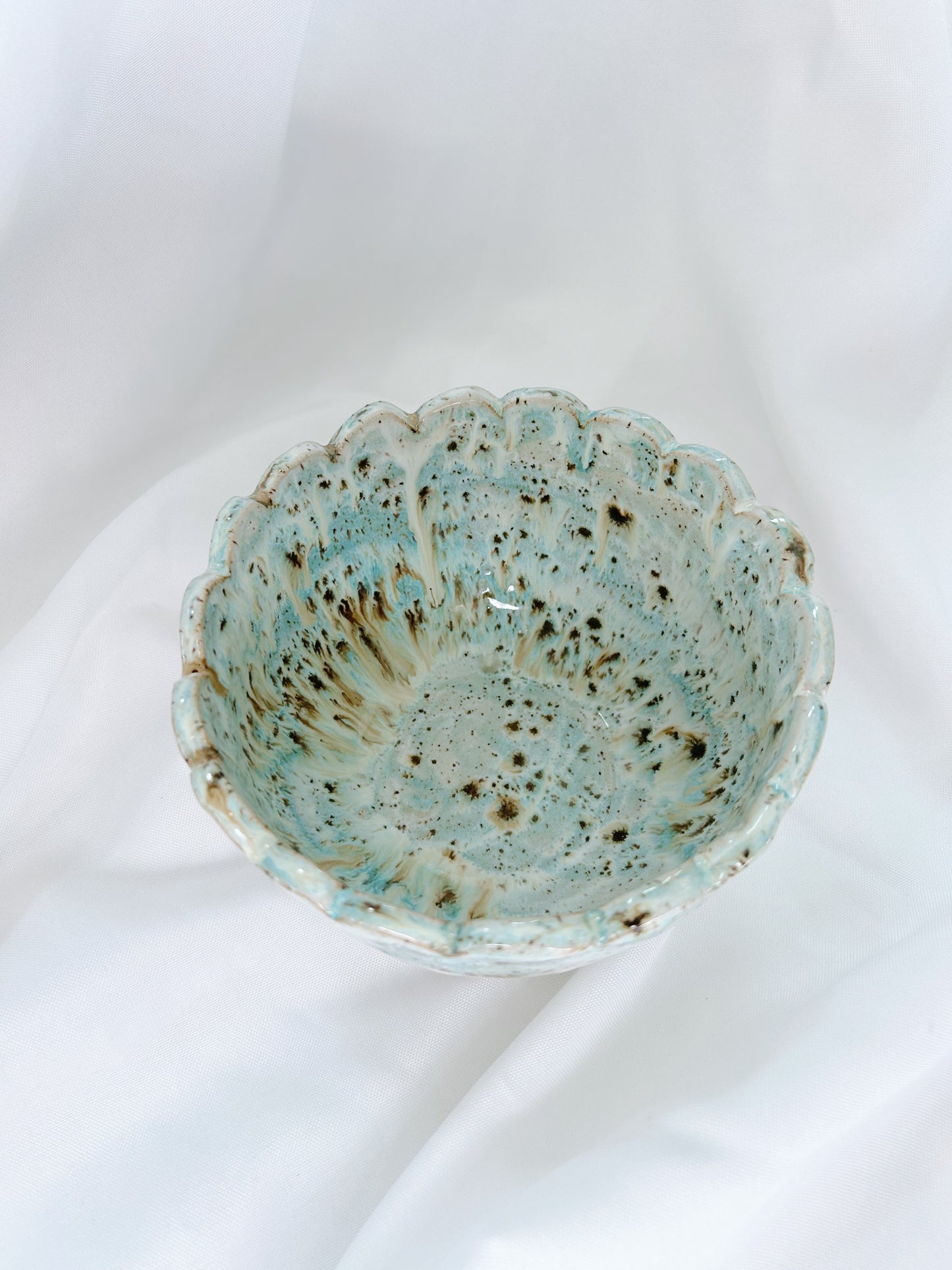 Small Scalloped bowl | Quail egg