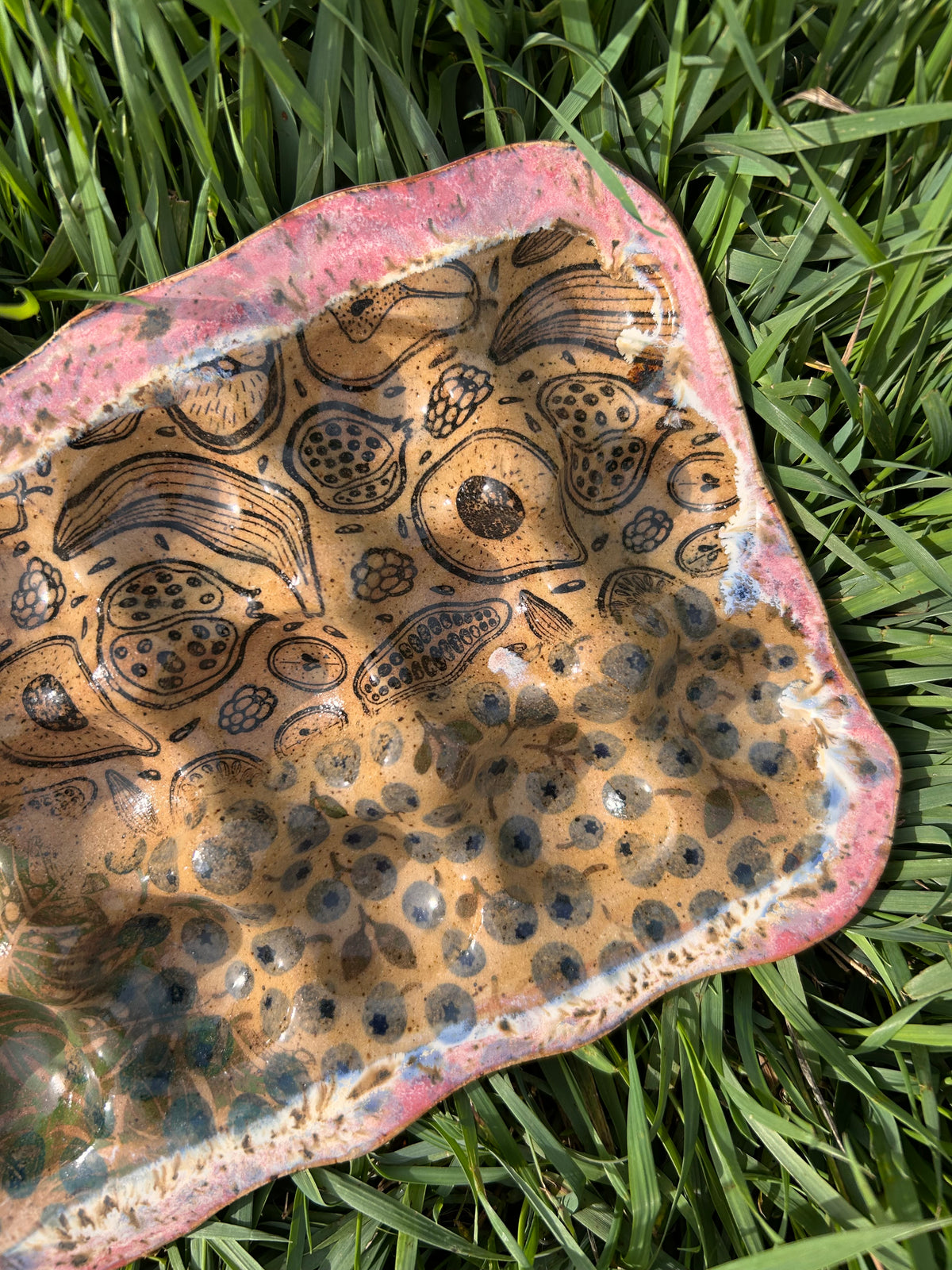 Patchwork egg tray