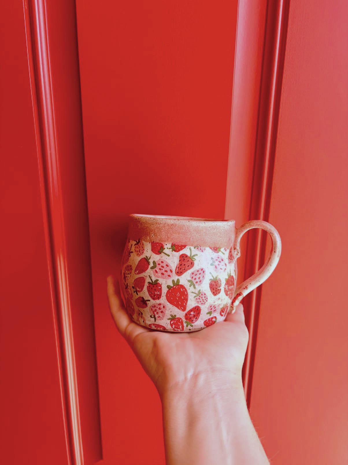 Strawberry mug - PREORDER