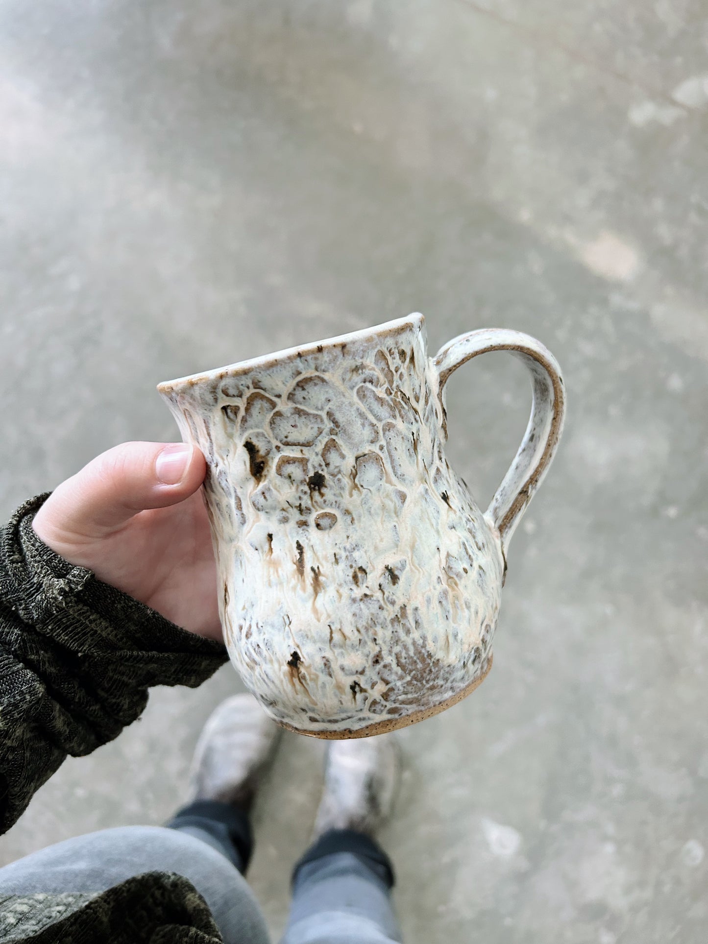 Medium red bow mug |