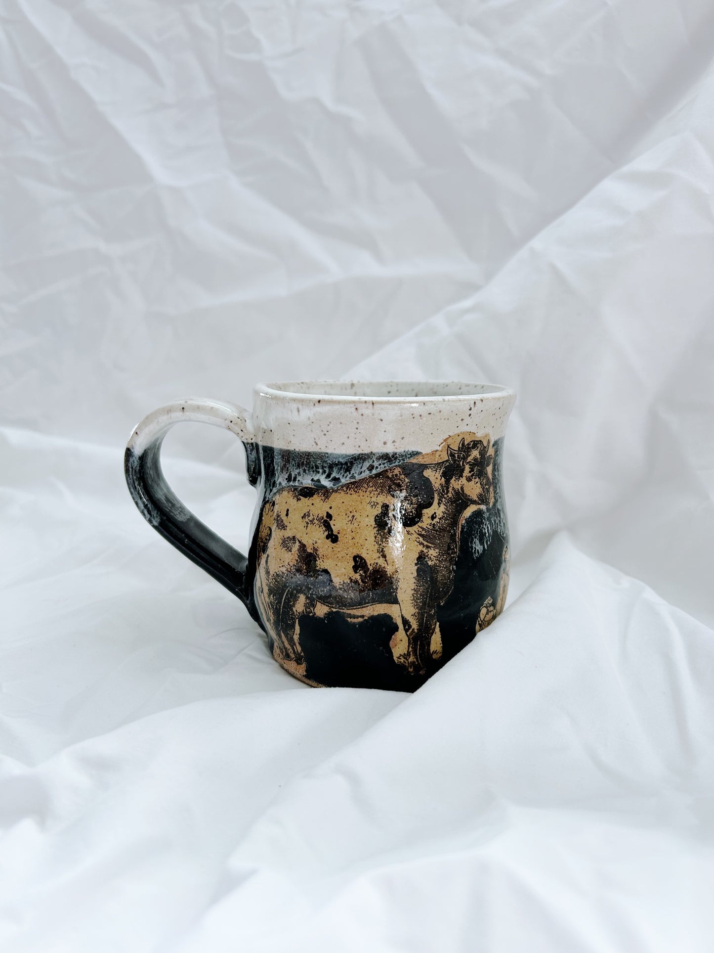 Medium Jersey mug | Black and White