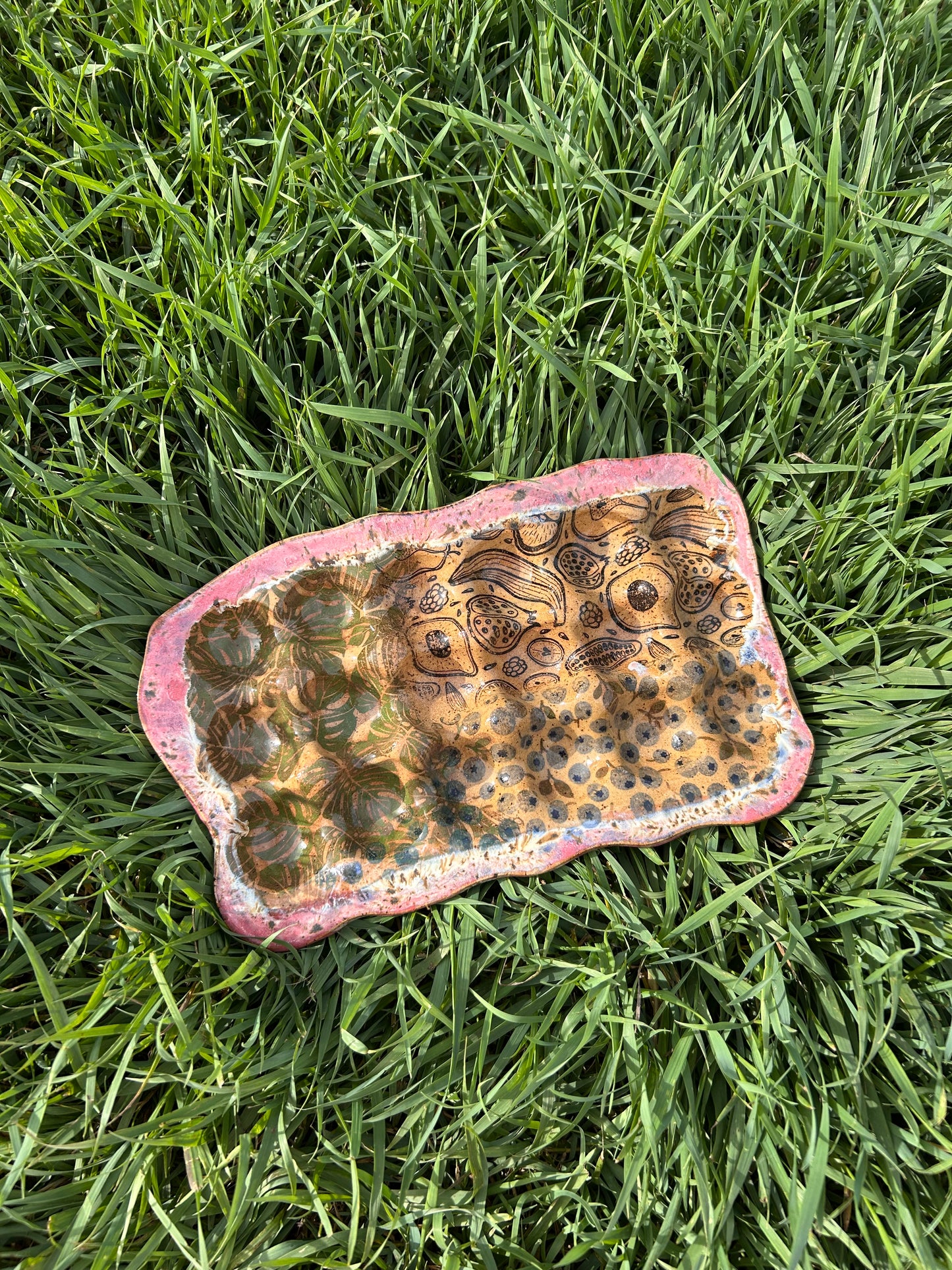 Patchwork egg tray