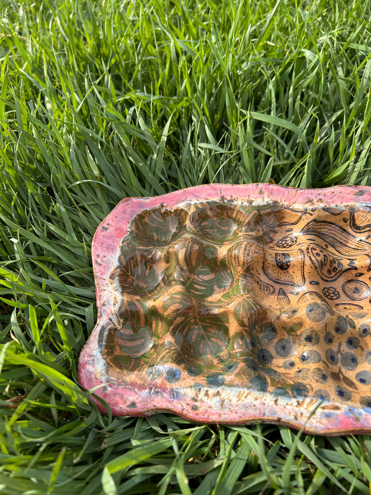 Patchwork egg tray