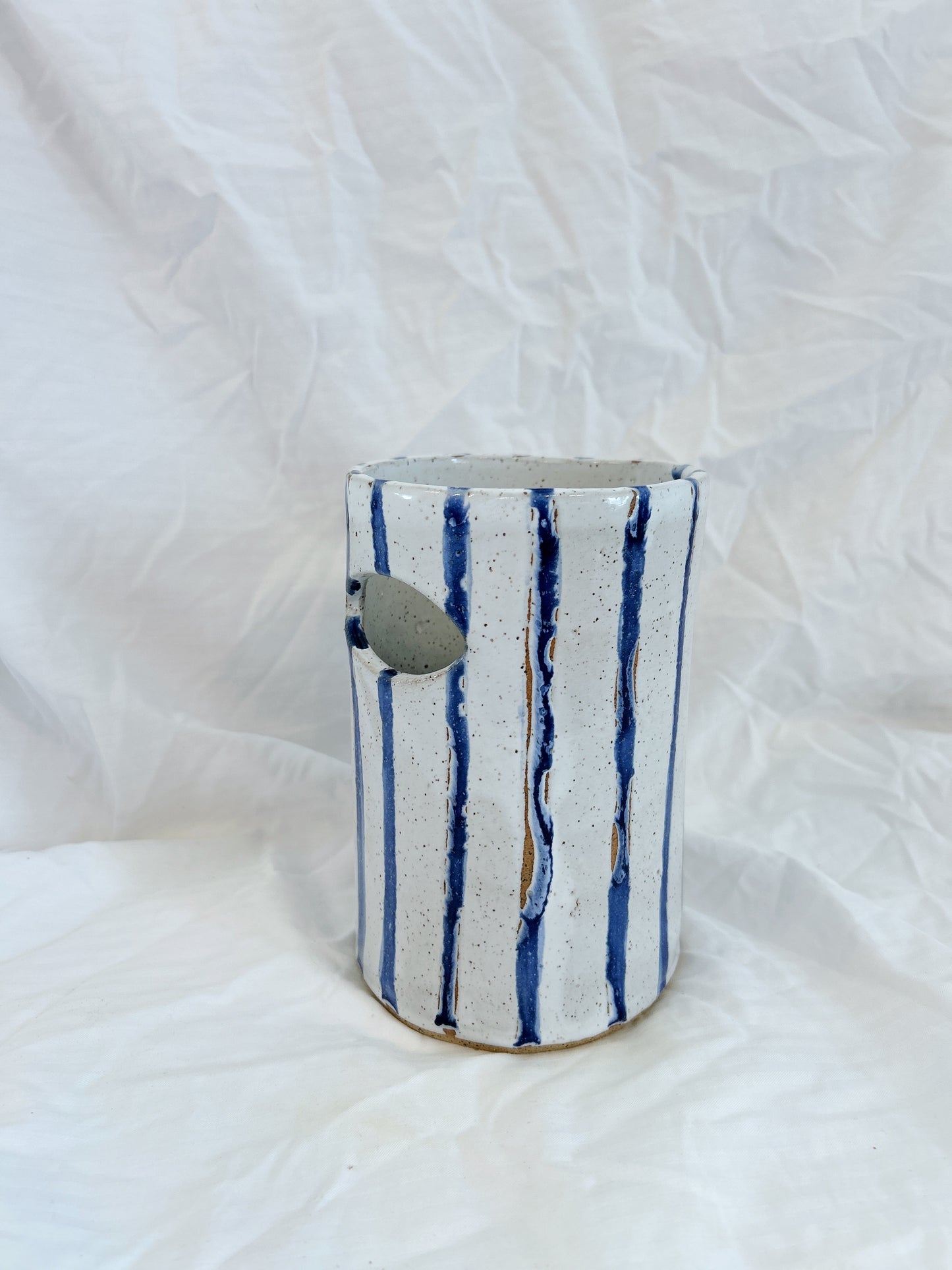 Indigo utensil holder