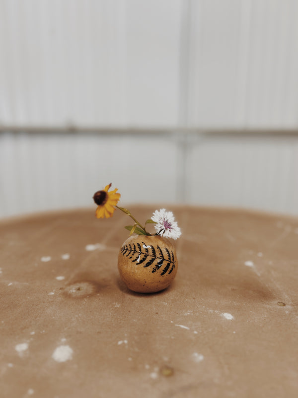 Bud vase 7
