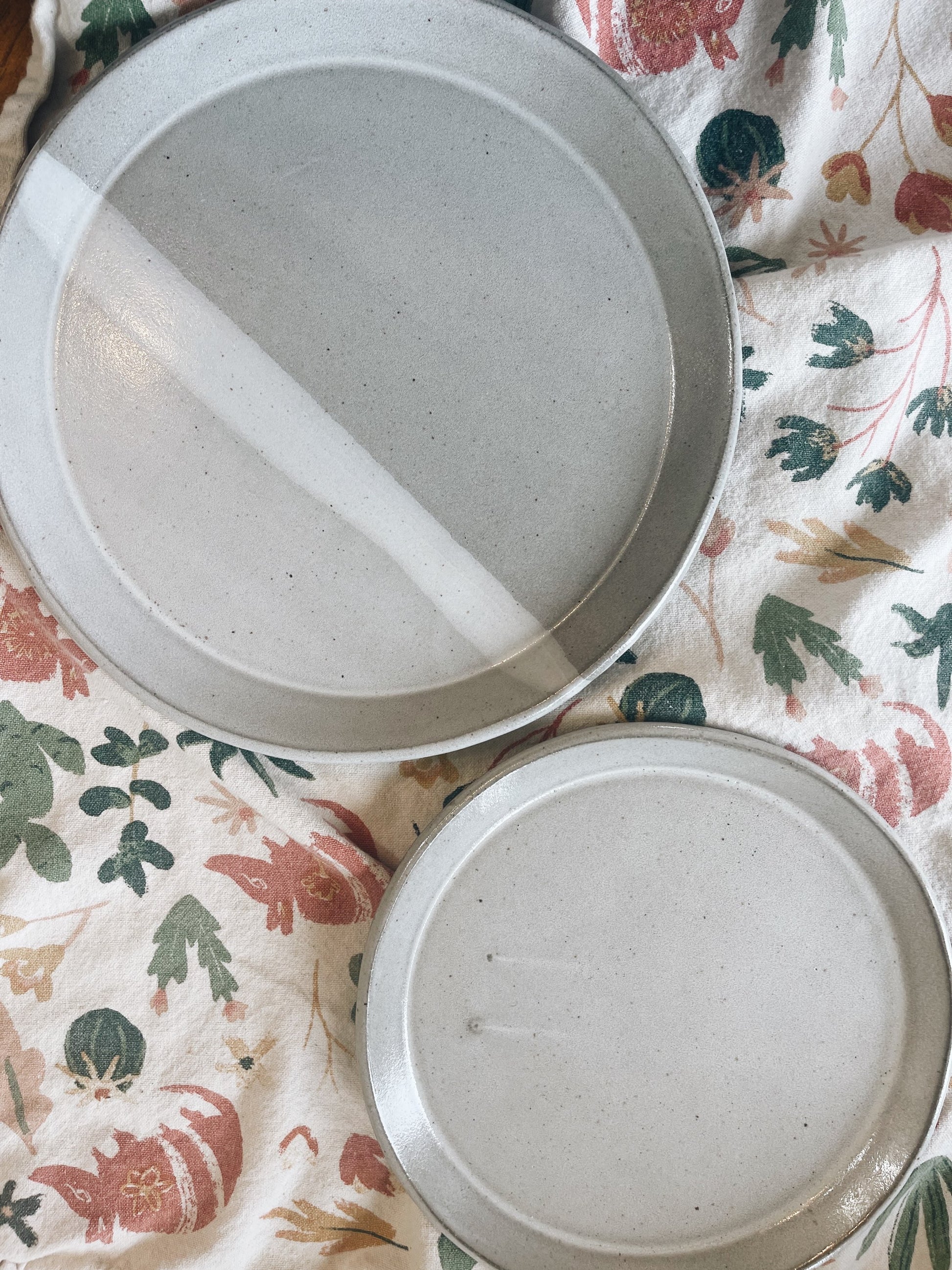 White dip dinnerware PREORDER image 2