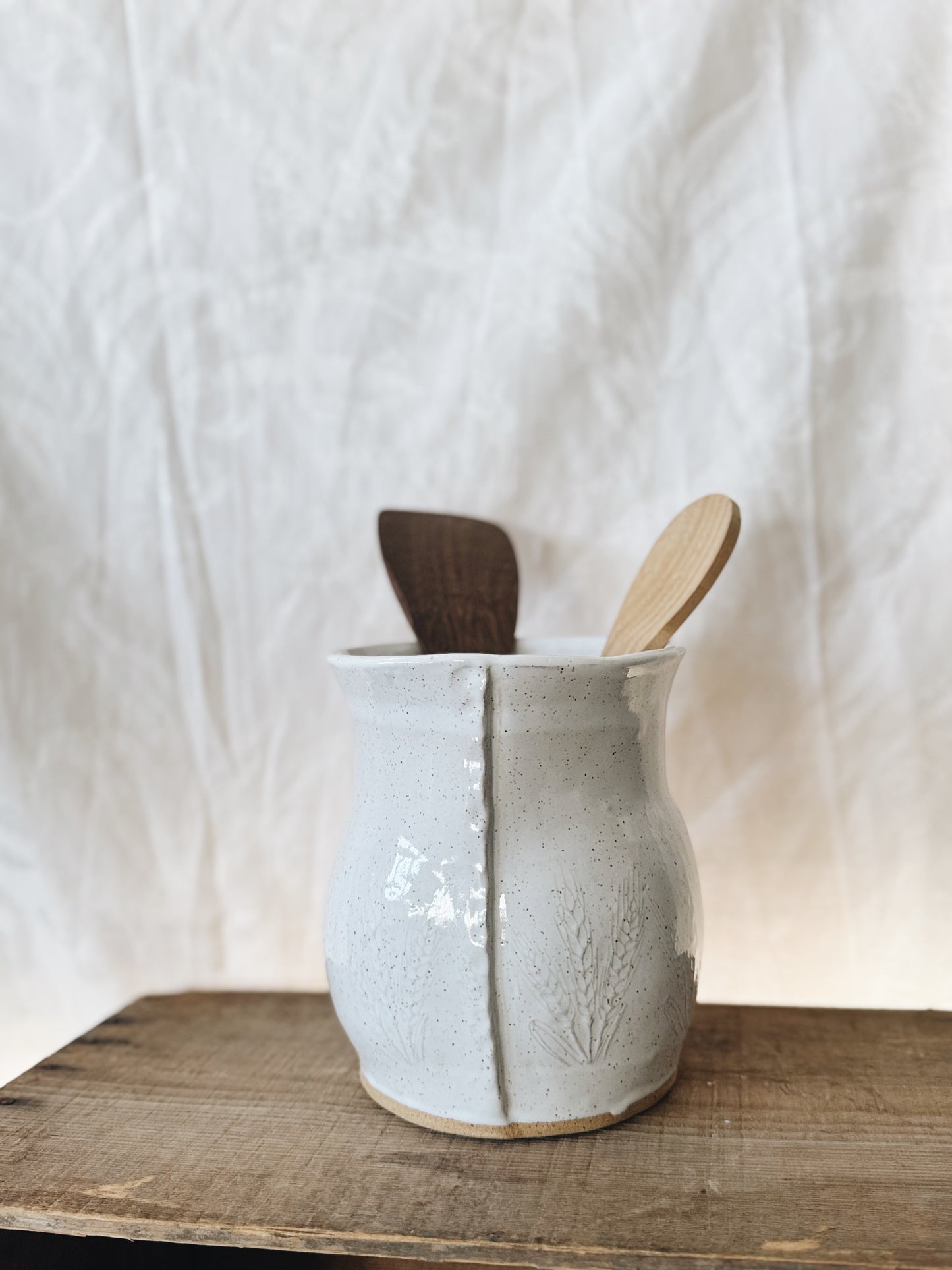 Wheat utensil holder | white image 0